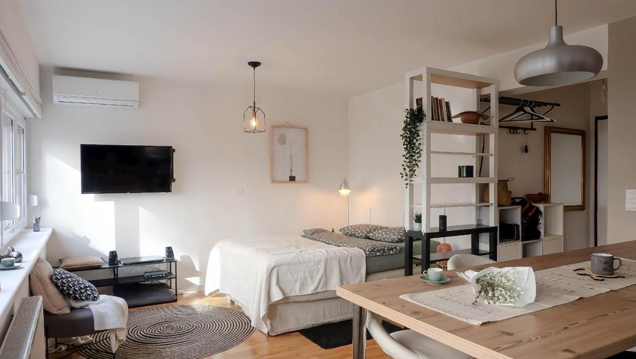 Apartma Cosy *